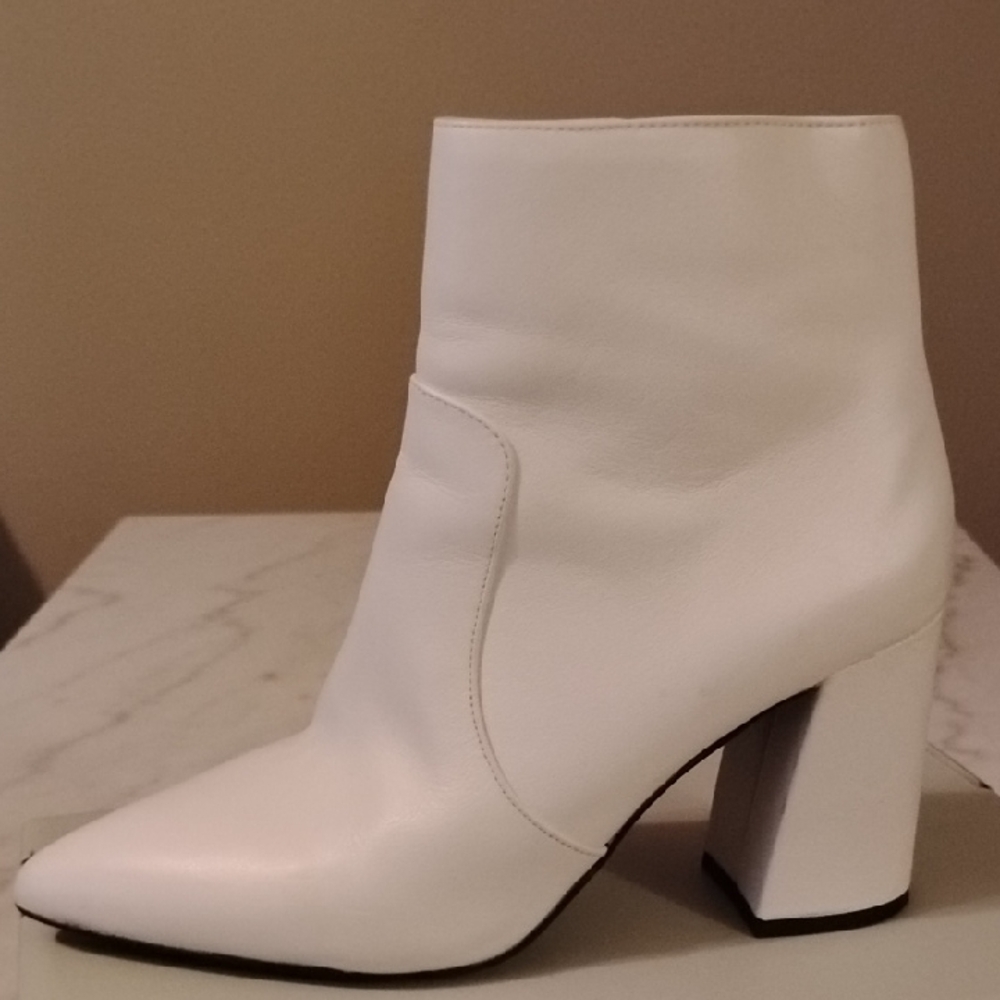 Gianni Bini White Ankle Boots with Chunky Heel